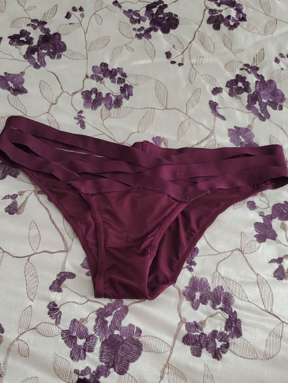 Victoria's Secret Strappy Cheekini  Plum